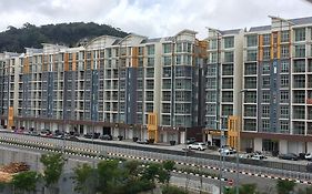 Cameron 2Room Square @Golden Hill